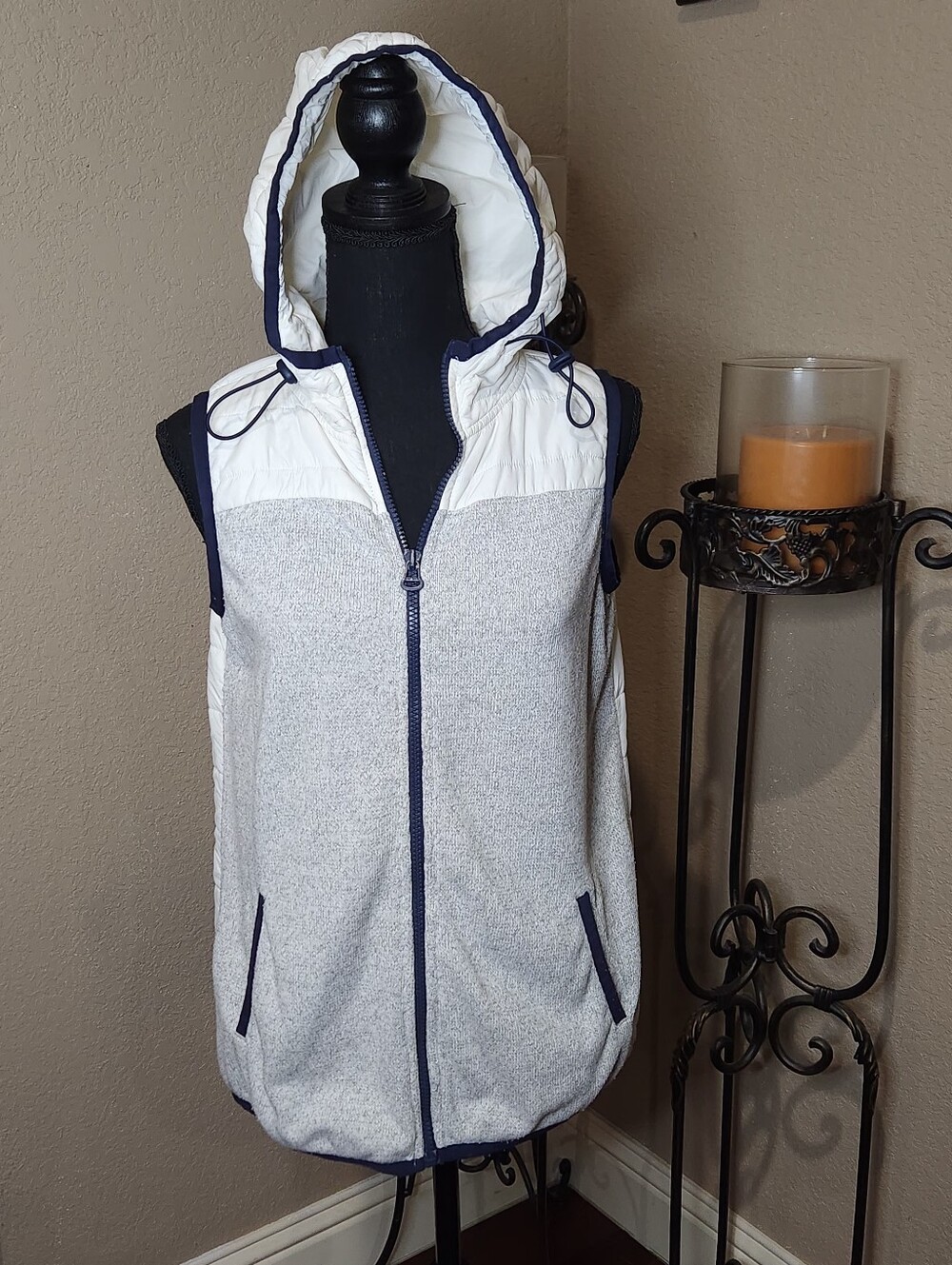 Tommy Hilfiger Athluxe Hooded Hybrid Quilted & Knit Vest White, Navy Trim Size S